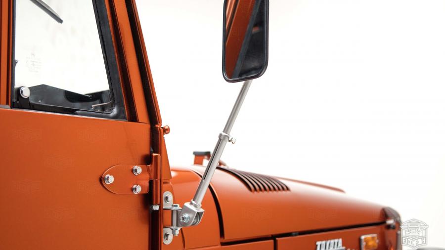 Детали экстерьера Toyota Land Cruiser (FJ40) 1972 года  (фото 24 из 49)